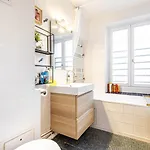 Guestready - Bright Getaway Near Sacre-coeur Apartment Paris